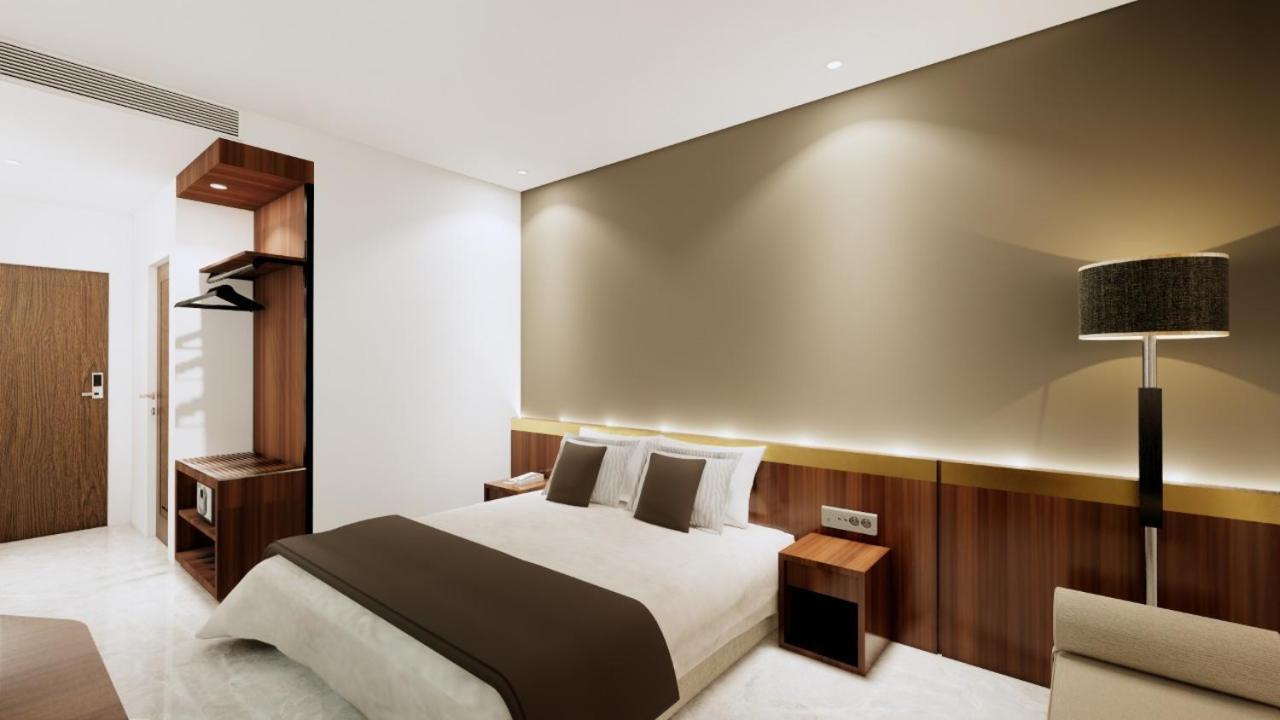 Azana Style Hotel Madura Pamekasan Bagian luar foto